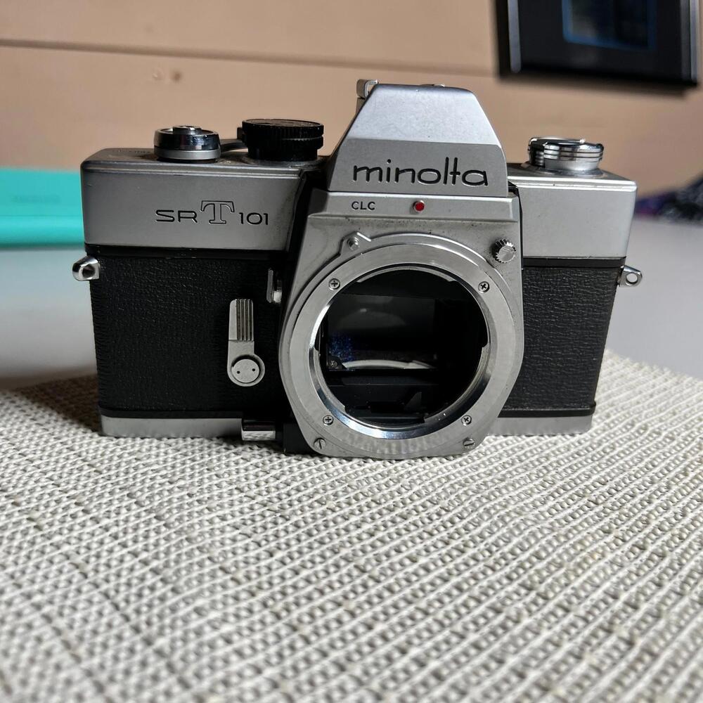 Minolta SRT 101 35mm Film SLR Camera‎ Body Only Shutter Fires Untested